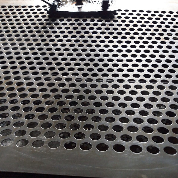 lưới sắt lỗ tròn nhỏ giá sỉ
