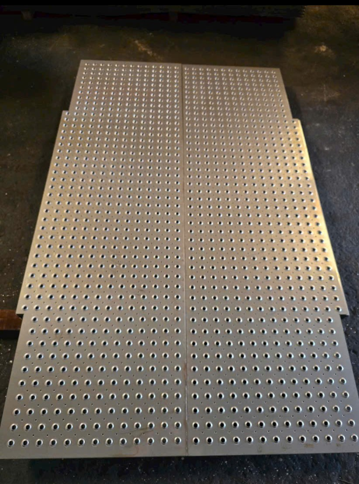 Lưới kẽm dày lỗ 4 ly 